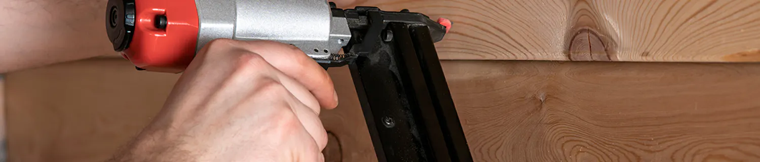 Sømpistol Sømpistol: Hurtig og effektiv